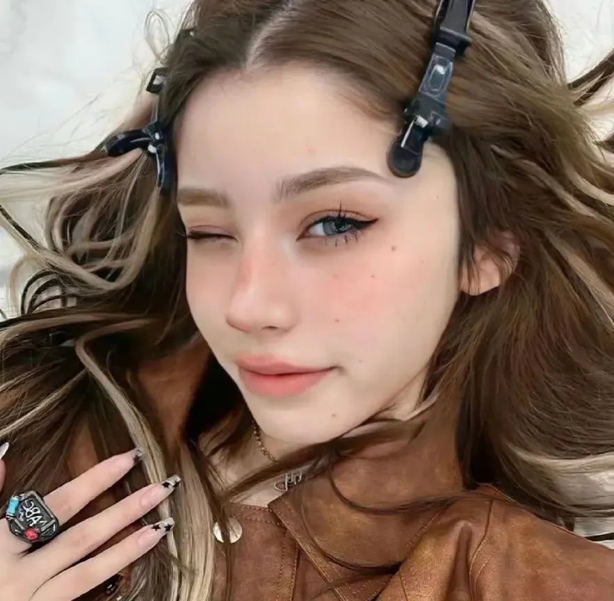 爱不可及海报
